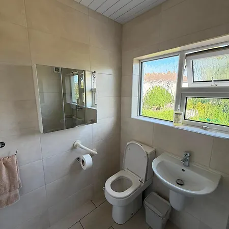 Cosy Triple Near The & Howth 1 * Dublino