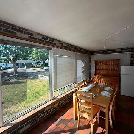 Cosy Triple Near The & Howth 1